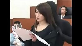 บทหนังav ญี่ปุ่น แปลกๆ กะแทกหีทนายสาวหน้าใหม่ มีไอโม่งชักควยมาเย็ดจนแตกในxมาก อ่านกระดาษบทไป ก็โดนควยกระเด้าหีทีนึง